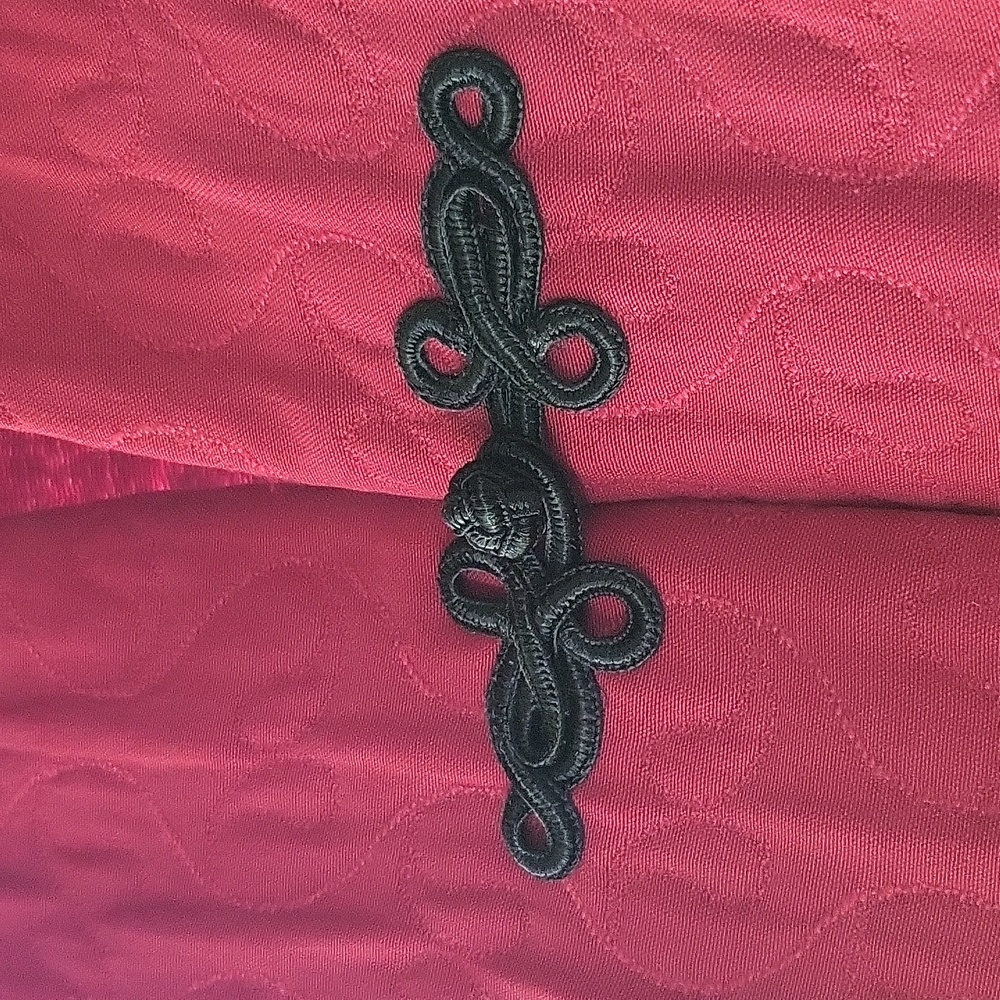 Red jacket - Picture 4 of 4